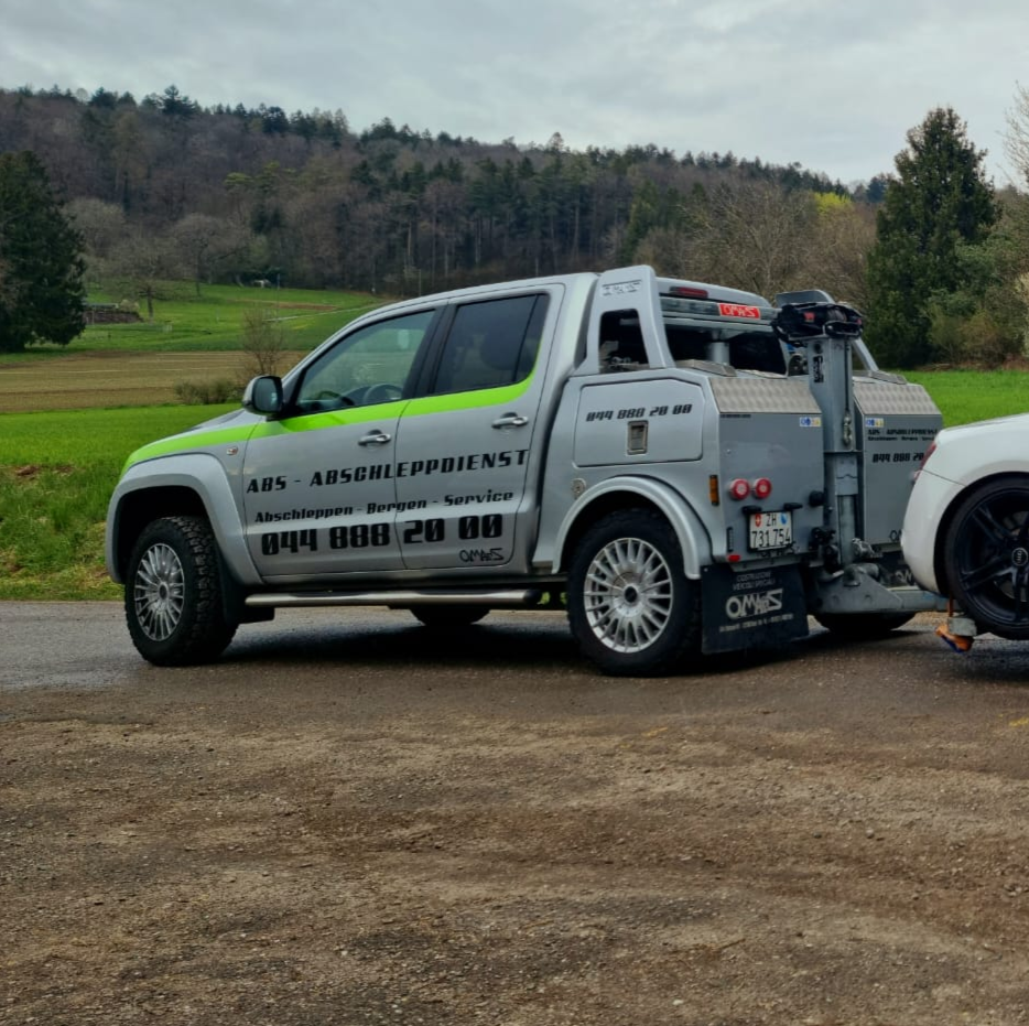 ABS Abschleppdienst Team bei der Arbeit